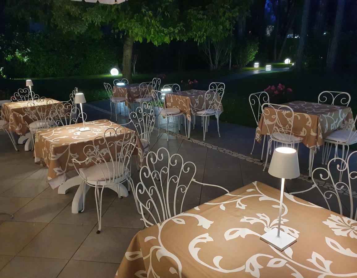 Hotel Eurovil Garni Lignano Sabbiadoro Eksteriør bilde