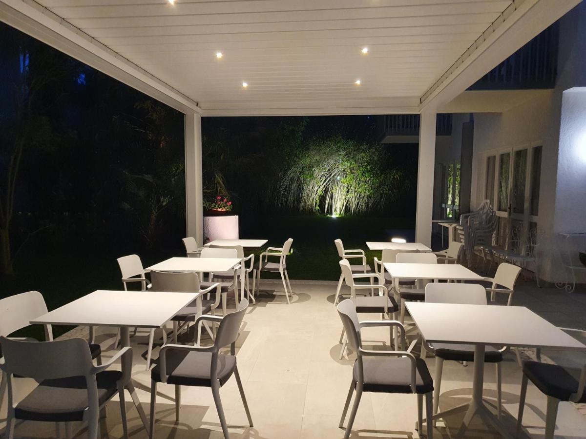 Hotel Eurovil Garni Lignano Sabbiadoro Eksteriør bilde