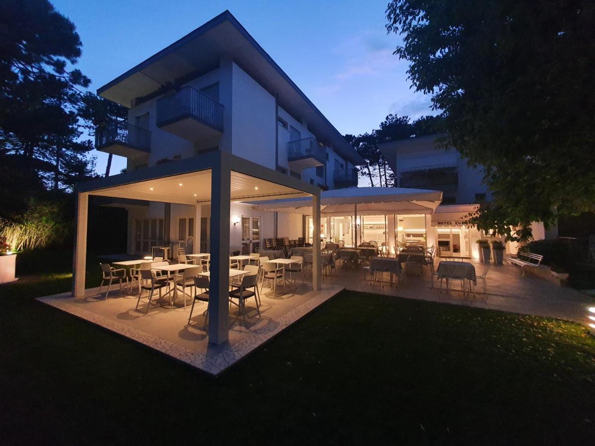 Hotel Eurovil Garni Lignano Sabbiadoro Eksteriør bilde